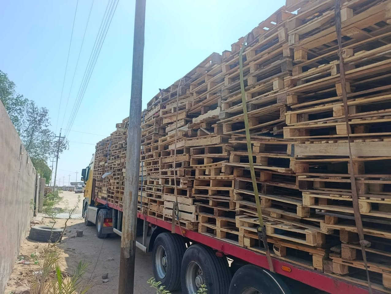 سكيب للبيع سعر مناسب
عدد 600 سكيبه 
مكان البصره 
للستفسار ***********
