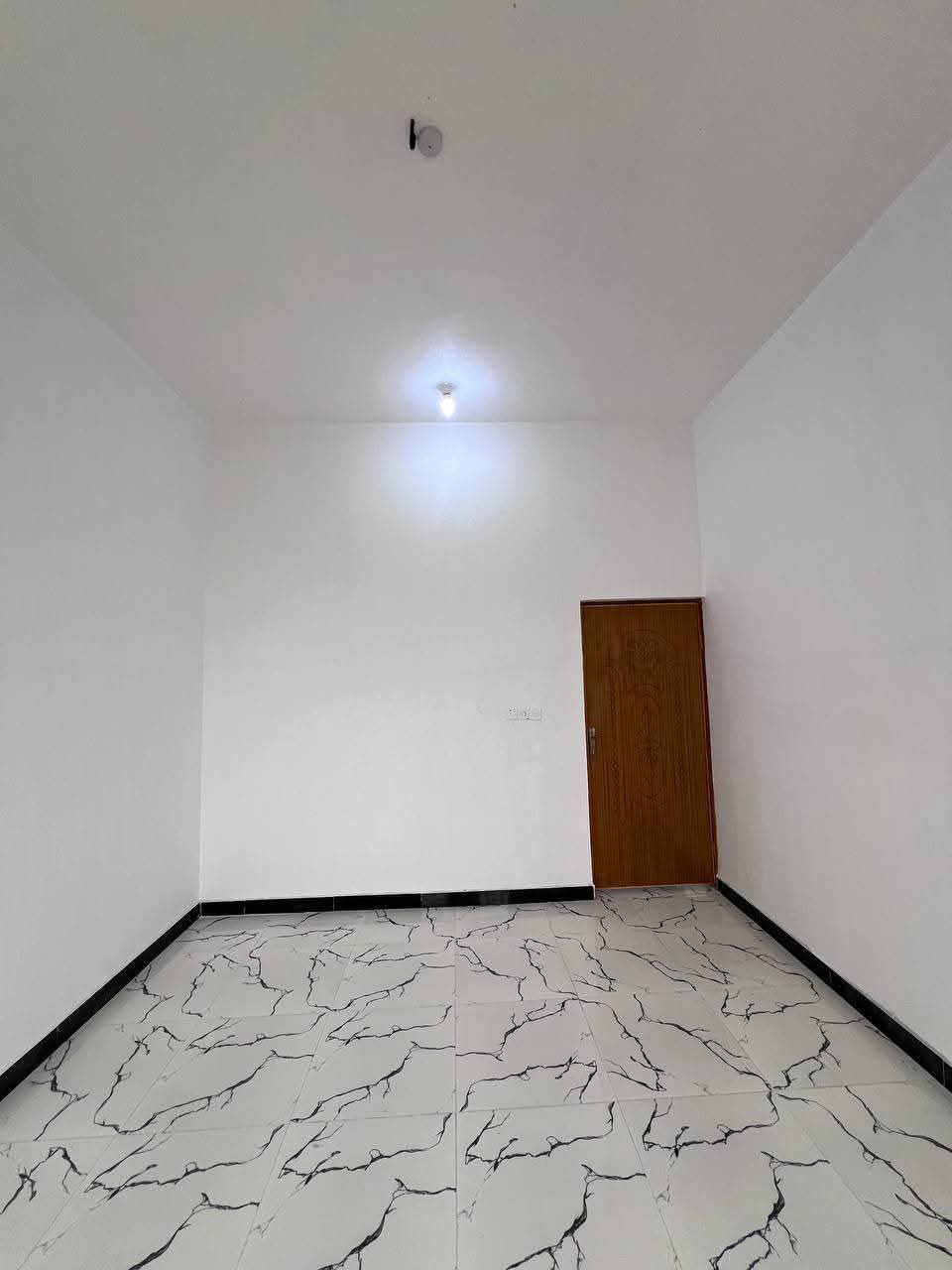 دار سكن #للبيع 🏠
ملك صرف زراعي عراقي نموذج 25
تقابل ابو الطابو مباشر .
#المساحة :: 160م / والخلف نهر 
البناء حديث وشغل مرتب وسعر مناسب 
#السعر58 مليون قابل للتفاوض
📍 ابي الخصيب - العوجة - مدارس سهل الخصيب
#يحتوي :: طارمة . استقبال . صحيات خارجية .
صالة واسعة . غرفتين منام . صحيات داخلية .
مطبخ . منور خدمات ( كيزر مع ماطور بوستر )
#للإستفسار ::*********** سجاد المالكي
