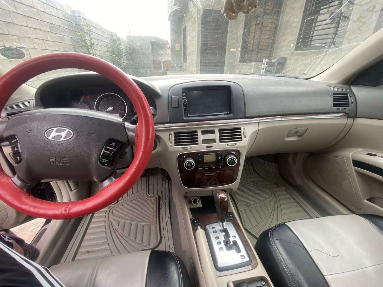 السلام عليكم سوناتا للبيع 2008 وارد امريكي  محرك 6 سلندر  رقم بغداد  مصبوغه حزام   سعرها90$
***********
