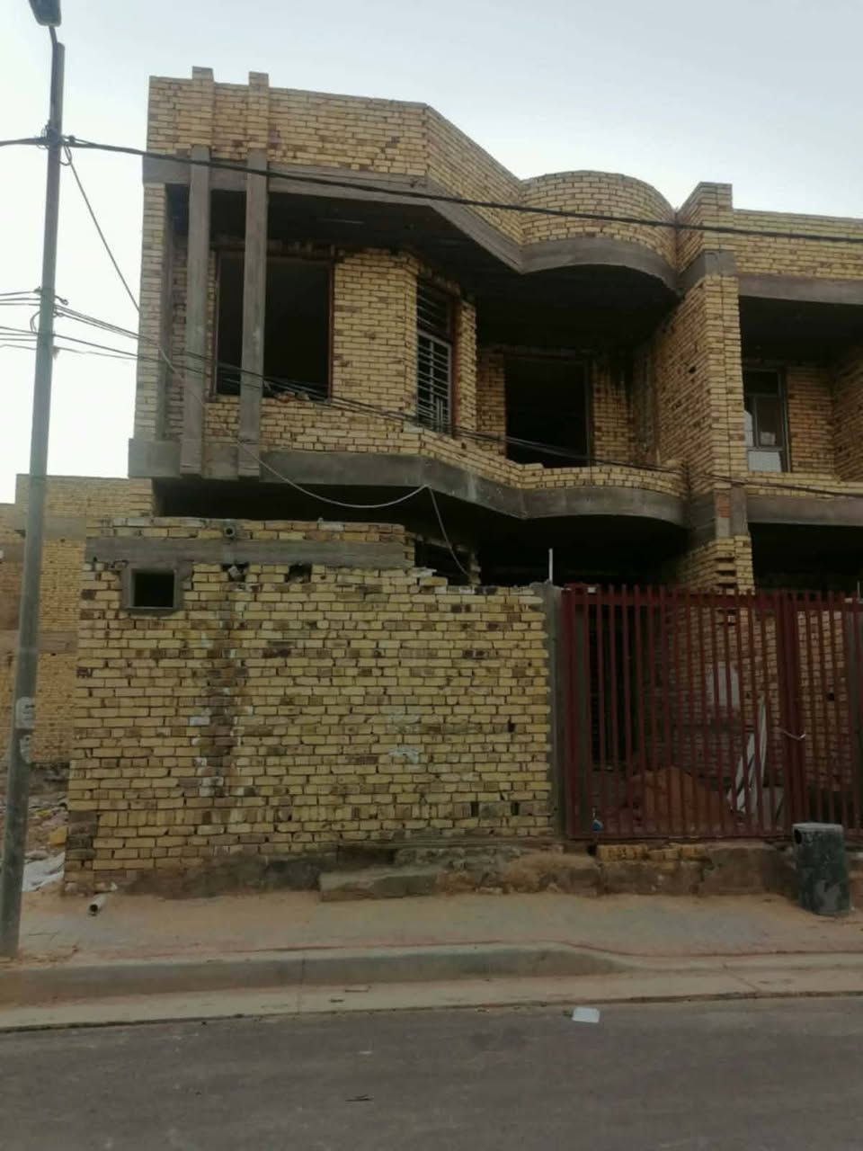 بيت زراعي عوز بس بورك ورضيه وجام مساحة 150 شغل درجه اولى مقابيل الكادميه مال شرطه ***********
