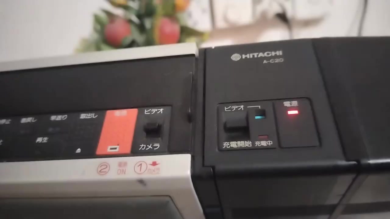 سلام عليكم كامره هيتاشا VHS كامره جداً نظيف بس كما واضح بالمقطع بيه خلل السعر ع خاص يوجد توصيل


**إذا كنت صاحب هذا الإعلان وتريد حذفه لأي سبب، رجاءا أرسل رسالة إلى الدعم الفني**