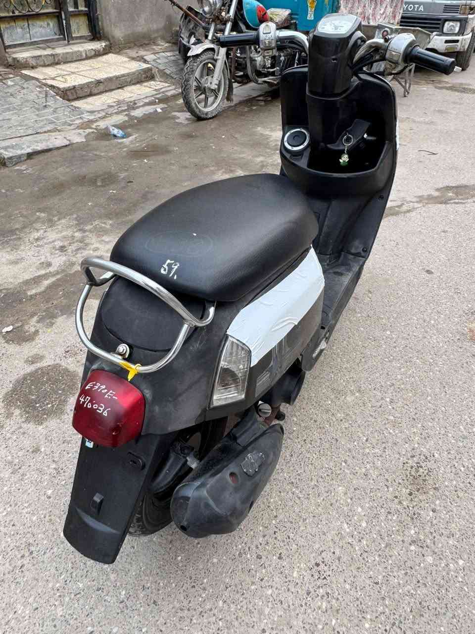 سلام عليكم دراجه البيع بوليسي جديده  بوشه ٤٩ ما مفتوحه دراجه صارلهه شهر ونص من طالعه من باله شقاله كله كهربائيات وسلف وهندر العلوان بصره رقم الهادف//***********
