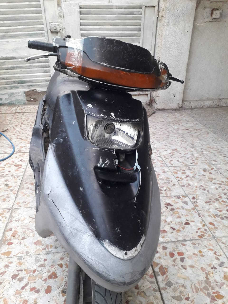 سلام عليكم ورحمة الله وبركاتة دراجه فراشه سرعه ١٠٠ ياباني دراجه خير من الله مكينتها قبل سبوع مبدل بيها والفات وزنجيل وكلجات وقايش يعني مجفتهه كهربائيات ما يشتغلن بس سلف وهندر نكره وحده تايرات ويلات جدد بريك جديد هوه وعكرب يرادله بس كفرات صفح وشوته  مكينتها ولا نضوح ولا تبخير شلعه ومعدل جوزه وستان جديد كابريتر جديد تجي تفحص وتقتنع وتاخذ سعرها 125 مكاني بغداد مدينة الصدر *********** مستعجل على بيع
