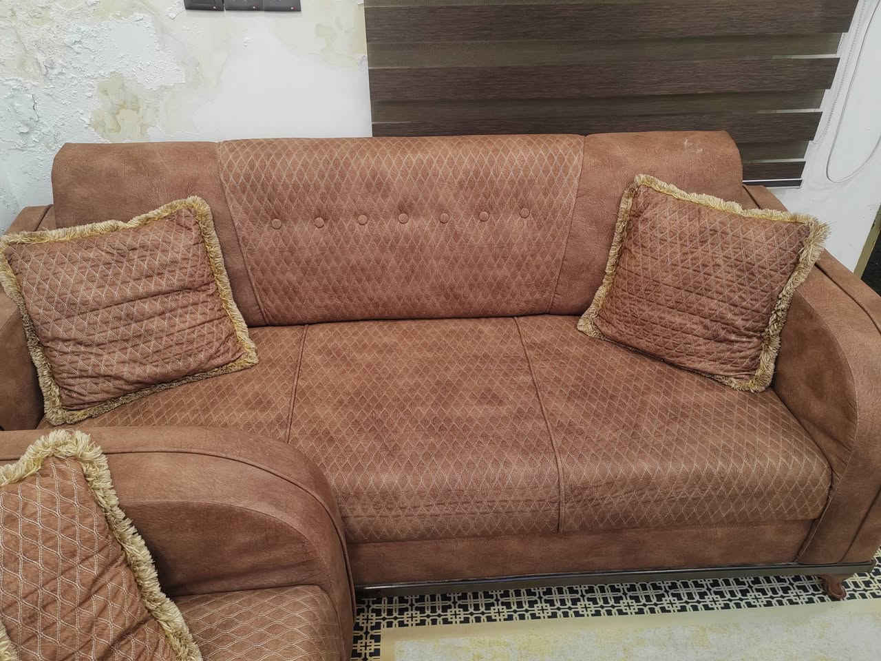 السلام عليكم تخم للبيع نظيف جدا مستعمل قليل السعر 450 وبيه مجال للاستفسار على الرقم ***********
