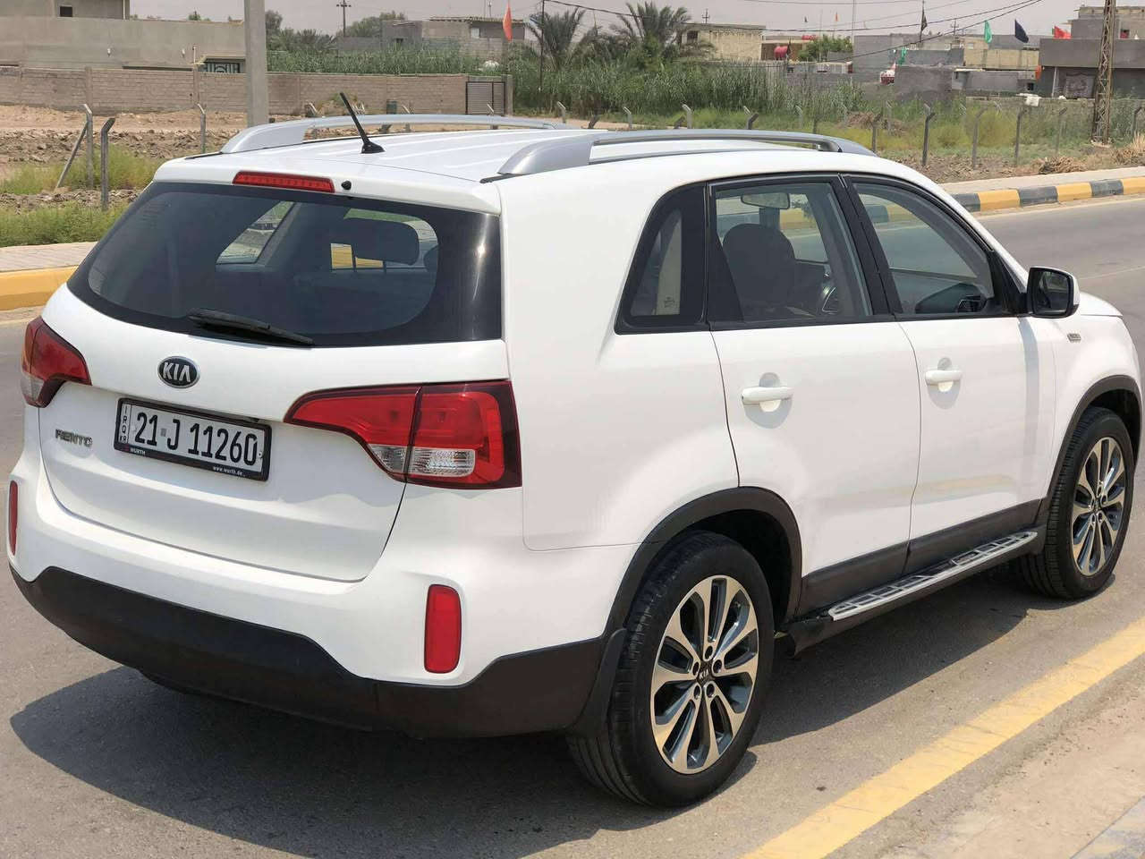 للبيع سورنتو خليجي موديل 2014 مكفوله كفاله عامه من ضربه وصيغ محرك 2400 دوش سياره حيل حلوه السعر163 وبيه مجال قليل للاستفسار الاتصال على *********** او *********** مكان واسط
