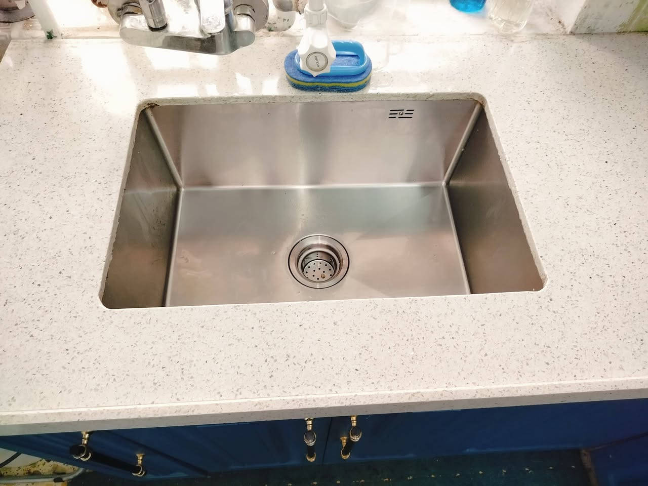 كاونتر mdf عمل درجة اولى نظيف جدا الوجه مرمر والسنك ستيل السعر 850 ألف مع الاجهزة
العنوان الشعلة


**إذا كنت صاحب هذا الإعلان وتريد حذفه لأي سبب، رجاءا أرسل رسالة إلى الدعم الفني**