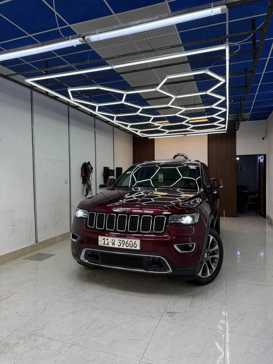 سلام عليكم للبيع :
جيب 2018 خليجي

الفئة: لمتدد بلاص 

سياره ماشيه: 41m

المواصفات فول 1/1 بلاص

1: 3 شاشات 

2: بنوراما 

3: كراسي تبريد وتدفئة 

4: جنطه كهرباء

5: حساس امامي خلفي

6 : تحكم استيرن

7: خزن ميموري 

8: فول 1/1 بلاص

سياره نضيفه جدااا كير مكينه كفاله مكفوله كفاله عامه من البارد ول صبغ سياره جداا نظيفه رقم جديد تحويل ثاني يوم

موقع سياره: بغداد اليرموك 

السعر : 265

الاستفسار: ***********

***********
