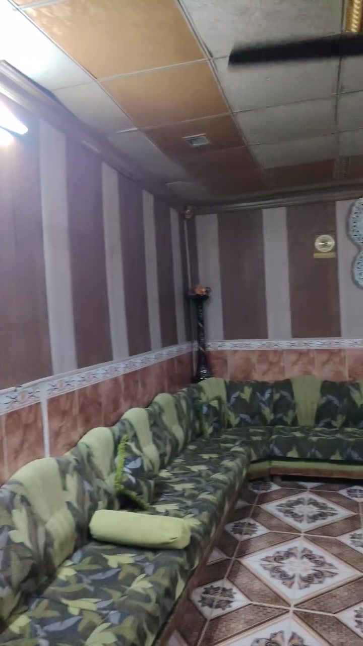 بلاستك جدران البيع 75وبي مجال للاستفسار الاتصال على الرقم ***********
