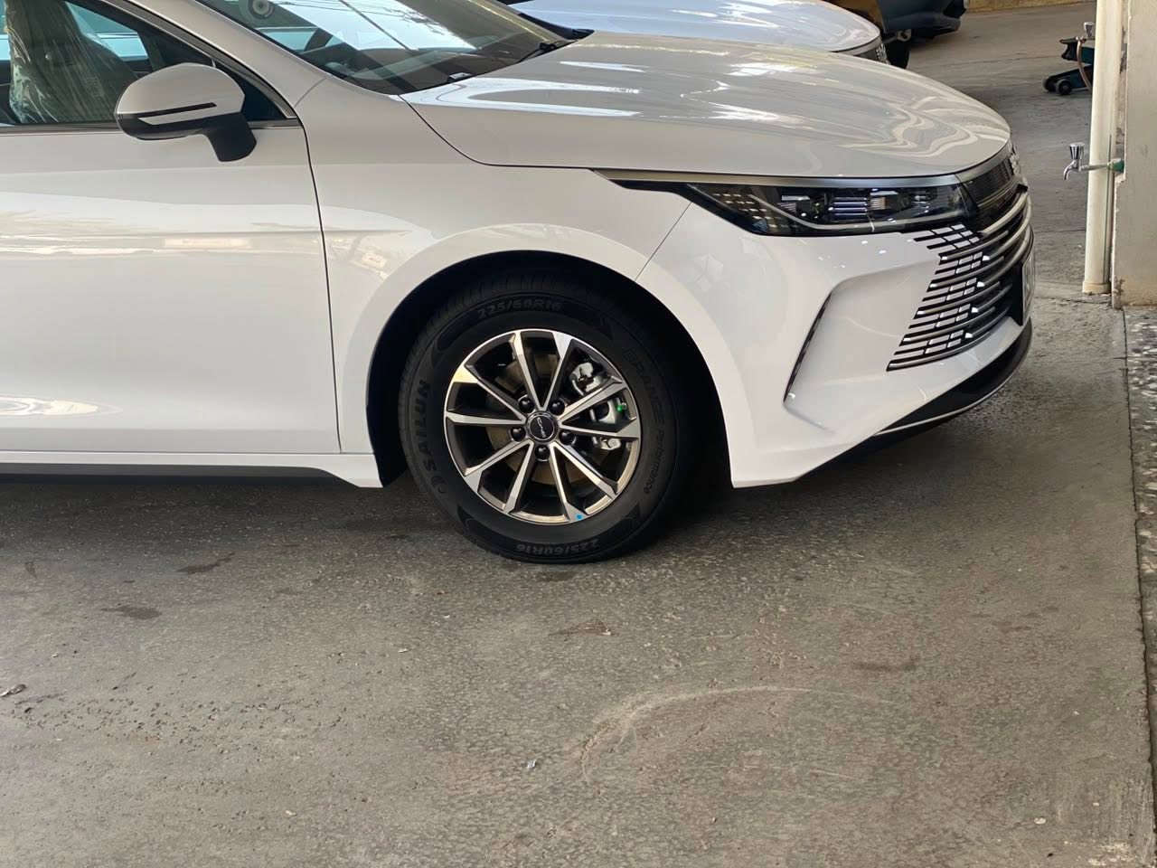 BYD

للبيع BYD دسترويل 2025 بحالة الزيرو

رقم بغداد 

مواصفات بصمة تشغيل

بصمة ابواب

شاشه قلابه

تبريد قطعتين

تبريد شاشه

وباقي مواصفات معروفه

السعر 21مليون او 200
مكاني بغداد العامرية
ماشيه 2000 كيلو 
للتواصل
 ***********
***********
