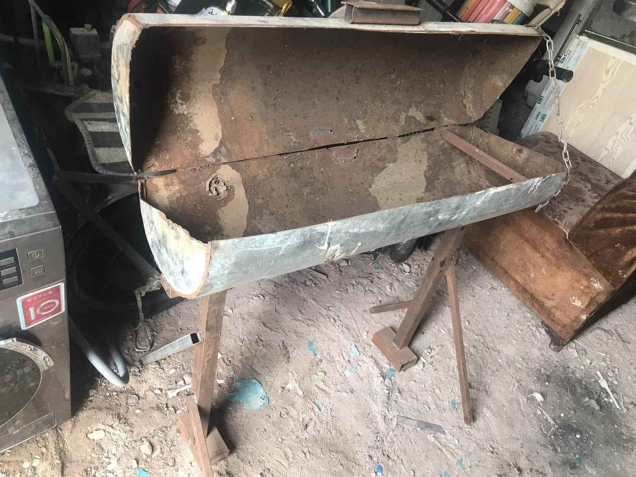 السلام عليكم
1- باب شارع خارجي قطعه واحده طول 2 متر وعرض متر و44 سنتم  بسعر 75 الف .

2- باب حوش الجوزي طول 2 متر و10 سنتيم وعرض متر و10 سنتيم بدون جرجوبه بسعر 80 الف . 

3 - درج حديد مترين و80 سانتيم 11 بايه بسعر 75 الف 

4- بيبان داخليه حديد  طول  متر و90 سنتيم وعرض 94 سنتيم عدد 2 بسعر الواحد على 30 الف . 

5- شباج اخضر يفتح باب واحد طول وعرض متر بسعر 30 الف. 

6- مشبج 5 متر بسعر 20 الف 

7-رفوف محلات عدد 23 واحد مع 18 حماله سعر القطعه 5 الاف .

8- منقله بيها غطاء بسعر 15 الف .

9 - جينكو عدد 6 قطع  عدد 5 طولهن 3 ونص متر  وقطعه واحده طولها 3 متر سعر الوحده 10 الاف .

الاسعار اذا تريدهن كلهن بيهن مجال .

العنوان بغداد - بوب الشام / للاتصال موبايل واتساب 

***********
