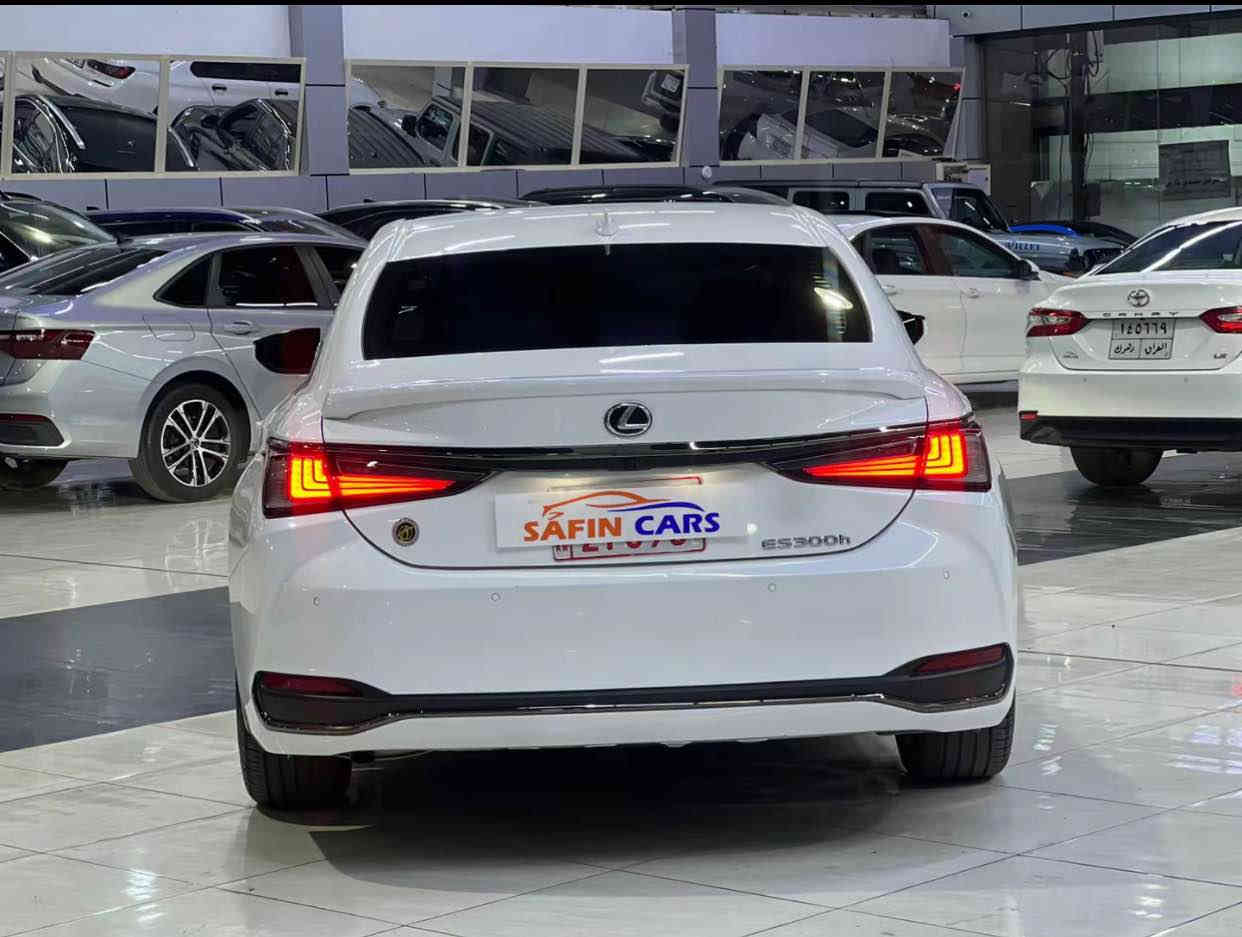 2024 lexus es 300 h F sport 
***********
11 mile 
330$
Duhok .safin cars دهوك, العراق
