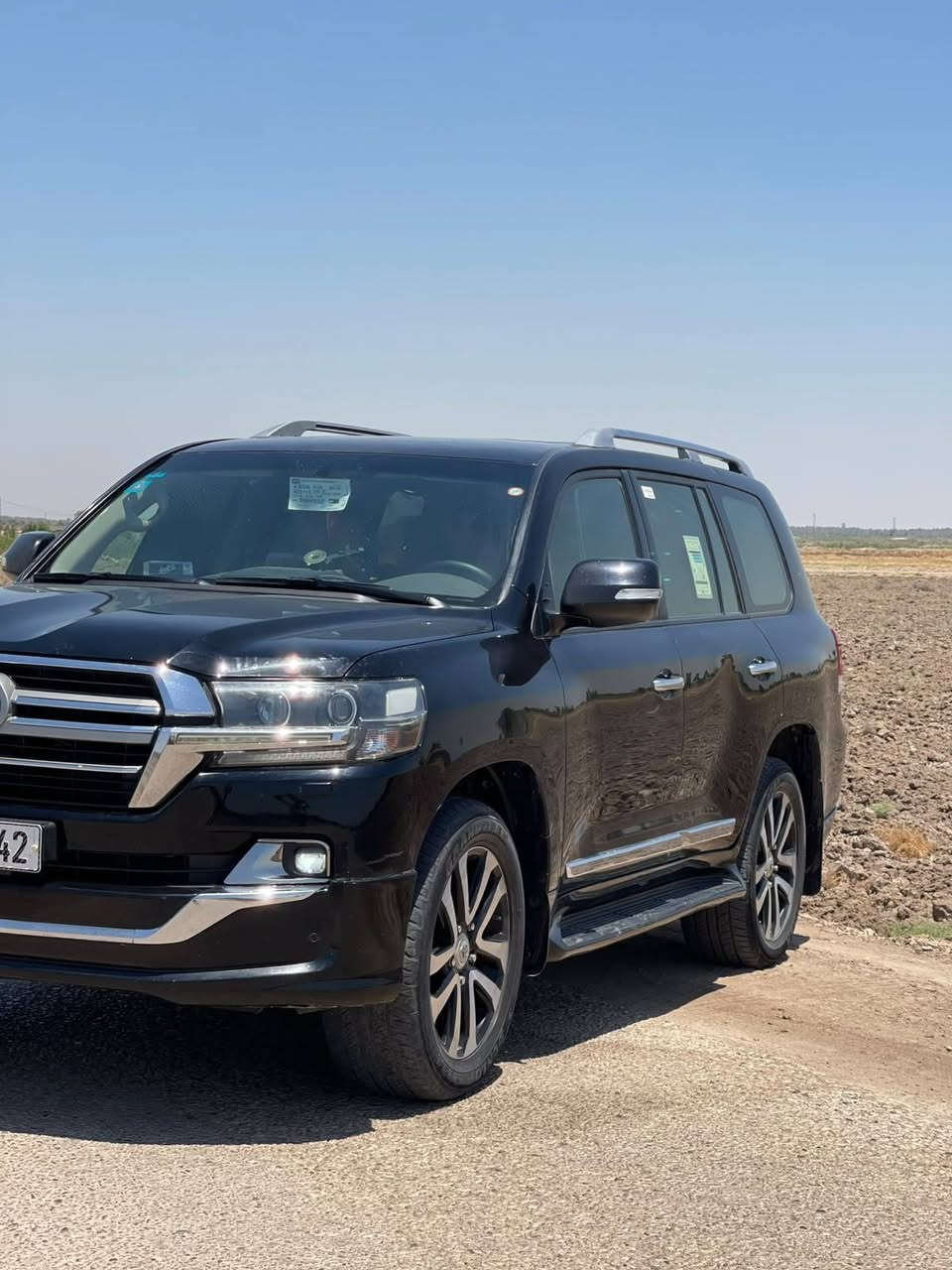السلام عليكم لبيع لاندكروزر 2019 
السعر 495بيه شي كلش بسيط 
كفاله عامه من دعاميه لدعاميه رقم بغداد بسمي شخصين 
سياره عل ايد سياره احلى من صوره مكفول كفاله عامه 
ساز باب اول ماشي 140 اصل مكان حله 
***********
