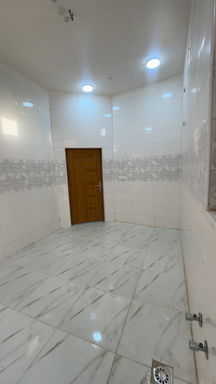 لبيع بيت بوالخصيب محيله موقع ممتاز
مساحه100متر طابو زراعي عراقي
وبسعر60مليون ***********
