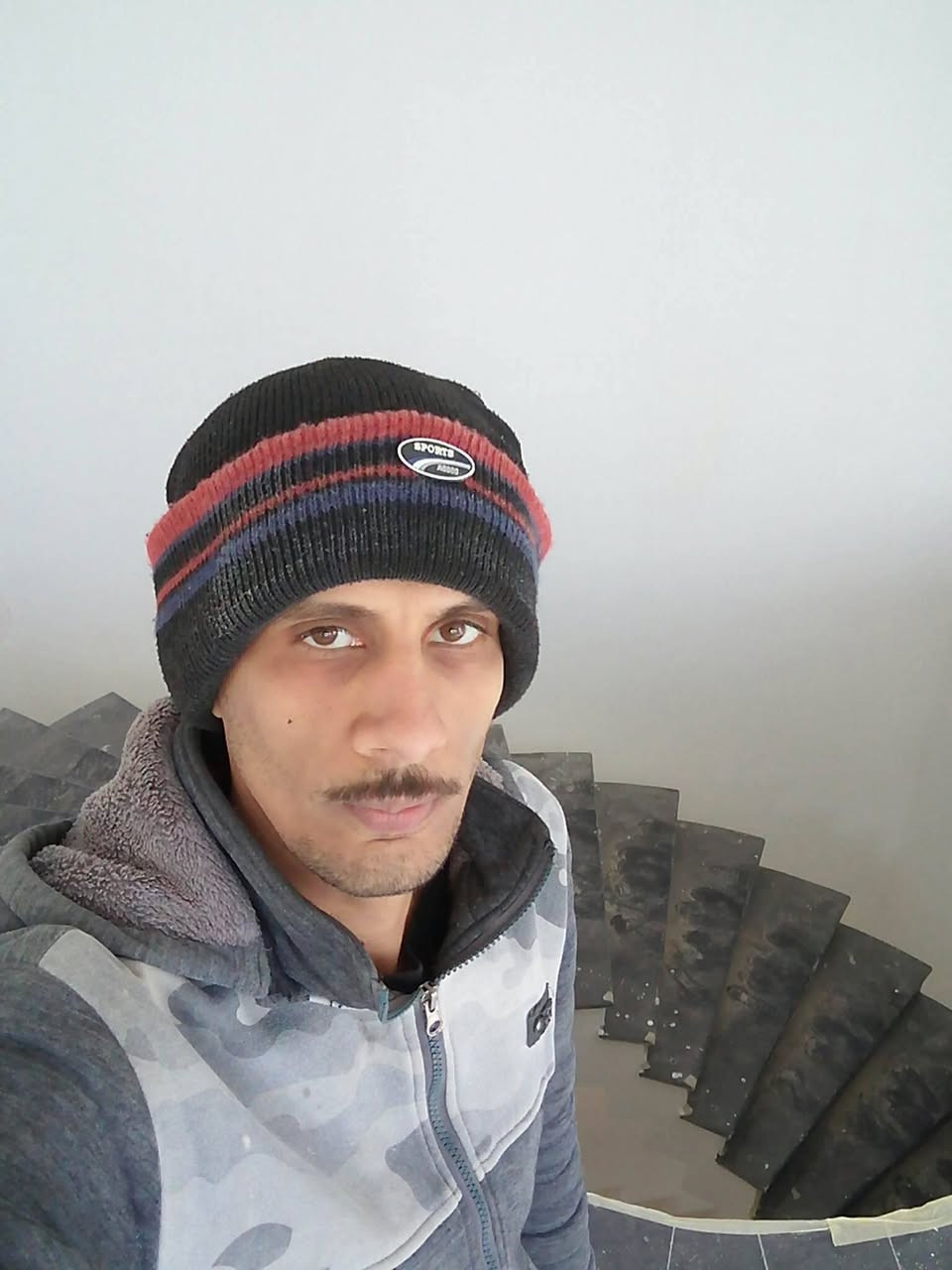 كادر كرار الصباغ
عمل أنواع لاصباغ 
بي واي
بتك
برجر 
جوتن
طلس واجهات 
طلس جبسن بور و بوردكس 
عمل بغداد فقط 
*********** واتس
