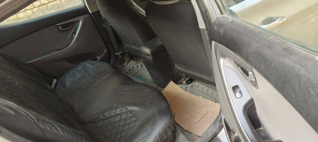 النترا 2013 وارد امريكي حادث باب السائق وجاملغ اليسرمبدلات بلادي بدون دواخل وصبغ صفحه السابق محرك 2000 تبريد شغال باسمي السعر 97وبيه مجال ***********
