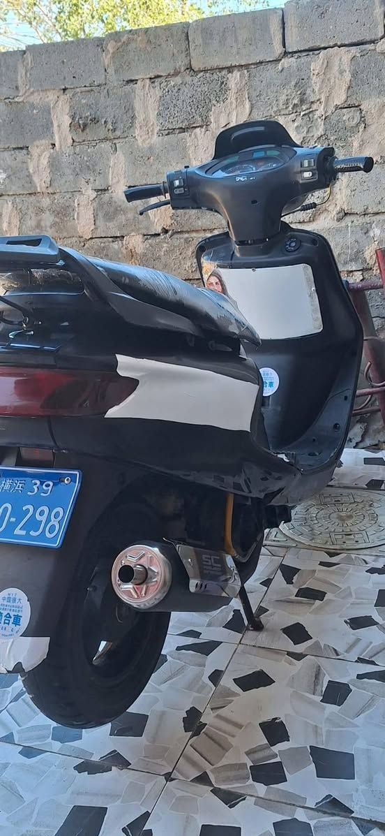 السلام عليكم خوان دراجه البيع ماعيزه اشي 
سله الخلفيه مو وياه هي وال رقم 
صلنصه رياضي معدل يخبل شاير شقالات 
عوزه بس راجس مال سلف كهاهربيات كله شقاله ماناقصه اشي بعد مو شراي لا يخابر سعر ٣٥٠قفل رقم***********
