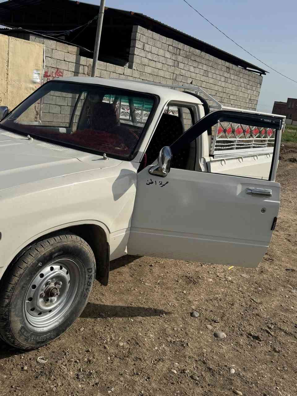 السلام عليكم بيكم تيوتا موديل 80رقم كركوك  السياره كير و محرك و اكسن وشاصي مكفولات  كهربائيات شغالة السيارة كاملة و نظيفة السعر 38 و بيها مجال الرقم ***********
