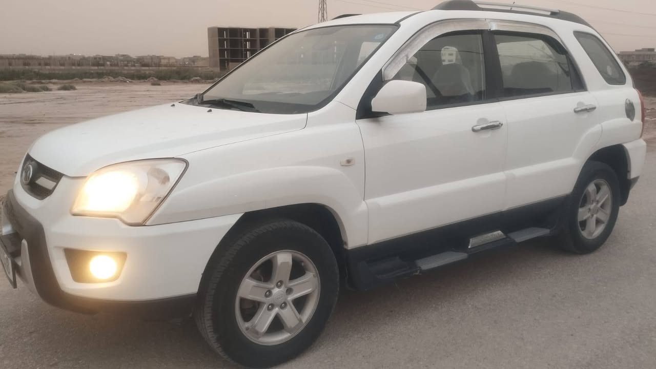 السلام عليكم
سبورتج 2009 محرك 2000
سيارة نظيفة وجاهزة 
منظومة تبريد جديدة 
تخم تاير جديد باتري جديد ترايك للبصرة 
رقمها بابل دولي بإسمي شرط التحويل
ريمونت سنتر لوك 
سستم نيكل
بيها صبغ بالچاملغ خلف السائق
والباقي كفالة عامة من گير ومحرك
فتحة دواخل جلد تدفئة الكشنات الأمامية 
مري شفط السيارة مال بيت الله شاهد 
مكان السيارة بابل القاسم سعرها 111 قفل
***********
