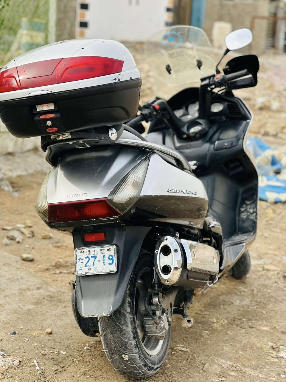 السلام عليكم سلفر ونج ٦٠٠اوفر  شلعه معدل دراجه نضيفه اي نقص مابيه المكان بغداد الشعله السعر 12$ الشراي يتصل ***********
