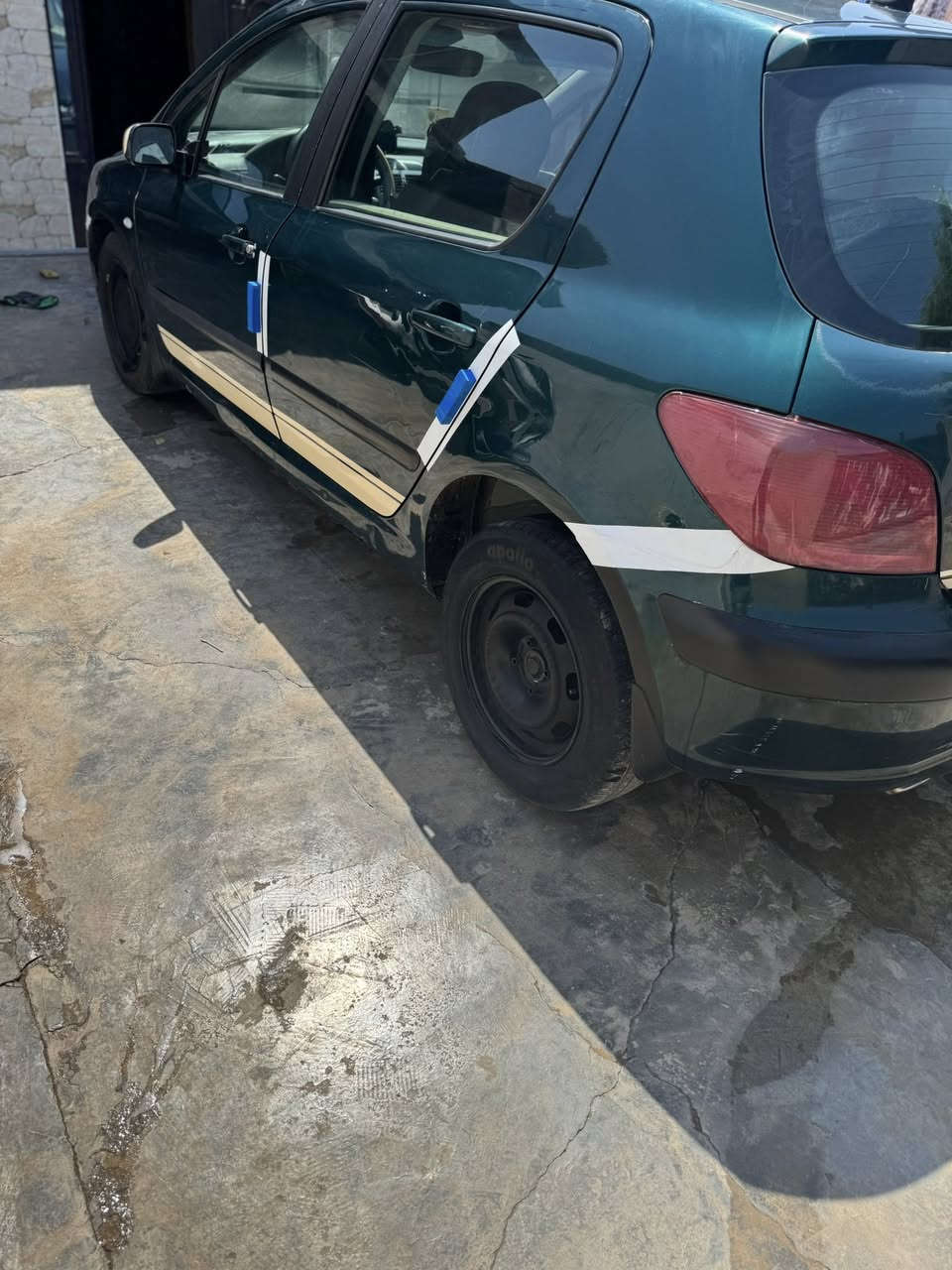 السلام عليكم
بيجو فرنسي 307. 2005

رقم بغداد  سياره جاهزه من كلشي 
سياره ناعمه ومرتبه وعلى ايدي 

السعر 52  وبيها مجال 

مكاني الرمادي التاميم  

0 783 843 0257
