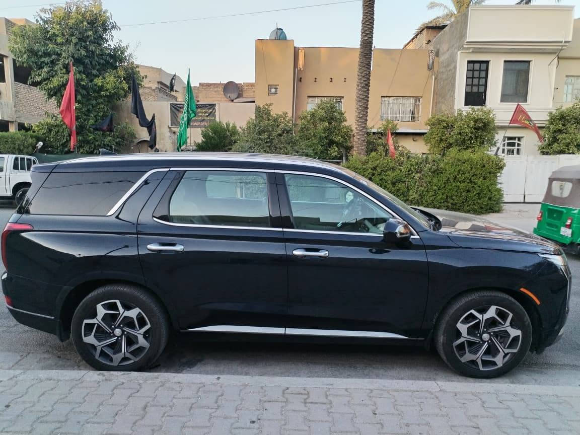 ‏Hyundai palisade  2022 Calligraphy
هونداي بلسايد كاليغرافي 
الموديل : 2022
الون : نيلي 
العداد :93 ميل  قابل للزياده
رقم بغداد
رقم الشاصي موجود بالصور 
حادثها قبق الجنطه مبدل ومصبوغ اصلي 
المواصفات :-
1-شاشة عرض داتشو 
2-المحرك   v6    3.8 
3-بصمة تشغيل + بصمة ابواب +تشغيل عن بعد 
5-فتحة سقف +بانوراما
6-سماعات هارمن كاردن عدد 16
 7-رادار امامي  + خلفي  
8-حساسات امامي + خلفي 
9-كامرات  360 درجة 
10-كشنات امامي خزن ميموري 
11-كشنات كهربائي تدفئة وتبريد الاماميه والخلفيه 
12-انارة داخليه (محيطيه)  
13-بردات جانبية
14-تبريد مركزي امامي + خلفي منفصل التحكم
15-تحكم ستيرن + شفتات
16-تدفئة ستيرن 
17-مرايا هيتر  
18-صندوق كهربائي شفط + اربع وضعيات فتح صندوق
19-وضعيات قيادة  (5)
20-ويل كب حجم  20 
21-اوتو هولد + نقطة عمياء +توقف ذاتي لتفادي الاستطام 
22-سايد بريك بصمة + مثبت سرعة
23-شحن وايرلس 
24-إشارات بالمرايا  + إشارات جانبيه
25-اوتو هولد 
26-تحديد مسار
27-شاشة ديجتال كبيرة
28-تشغيل عن بعد .
30-دفع رباعي 
31-نظام مانع انزلاق 
32-نظام نزول منحدرات
وبعد بيها هوووواي مواصفات 
السعر 260 ورقه وبيها مجال
للاستفسار اكثر يرجى 
الاتصال بالرقم ***********
