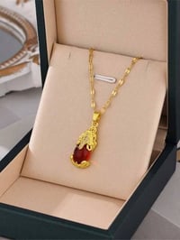 هدية عيد الحب • بوكيه سكارف • قلادة حب حمراء