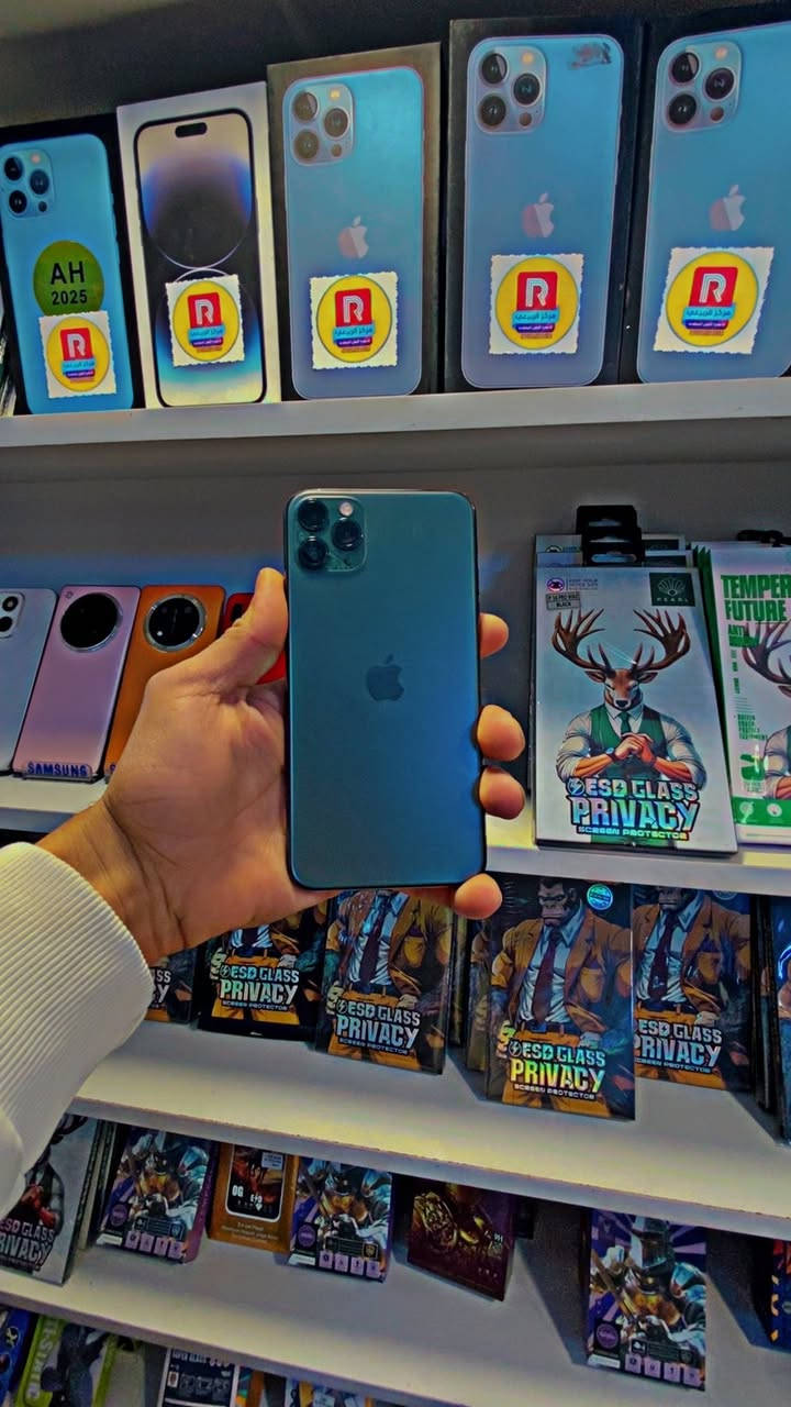 برو ماكس 11 مبدل شاشة وبطارية الجهاز كلة شغال ذاكرة 256 بطارية 100 مكاني نجف سعرة  سعرة230 /***********
