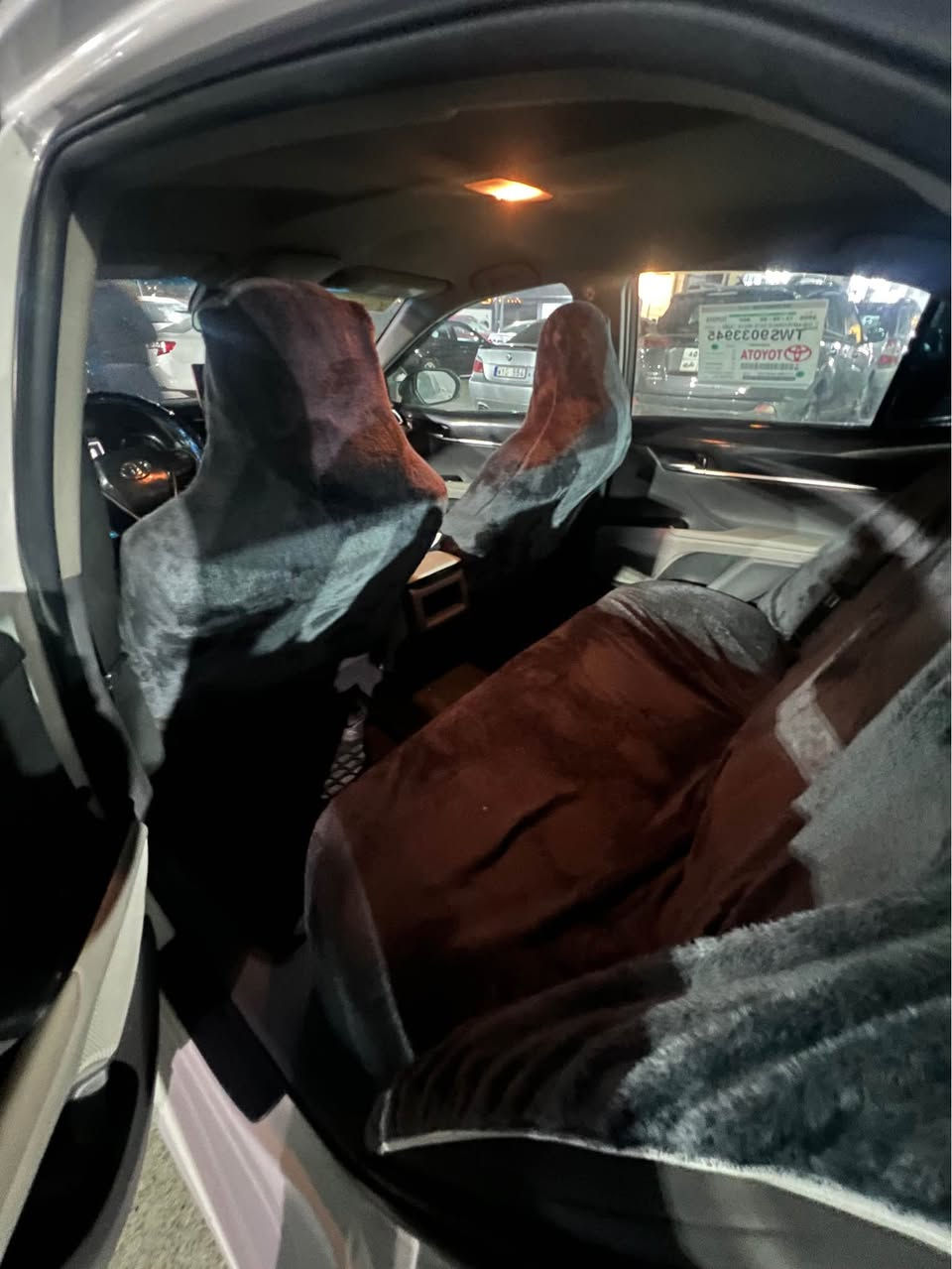 اسم السيارة و نوعها و موديل :كامري ٢٠١٨ كلين
سعر و مجال :١٨٦
غرامة :لا يوجد 
عدد سلندر + المحرك حجم المحرك :٤ ٢.٥
عدد الممشة : ٢١٠ الف ميل 
مكينة مفتوحة : لا
الكير مفتوح :لا
المكينه بيها نفخ :لا
عدد قطعة الصبخ + امكنها :بدون صبغ
تعديل بارد : لا يوجد 
الايربكات : سليمه
الشاصي و الدواخل :سليمه
رقم الشاصي  :
تحويل او وكالة :موجود 
عنوان : دهوك 
تبديل : لا
قسط : لا
رقم الهاتف :0️⃣7️⃣5️⃣0️⃣8️⃣5️⃣0️⃣8️⃣4️⃣8️⃣8️⃣

ناوی سەیارە و جۆر و مۆدێل: کامری ٢٠١٨ کلین
نرخ و مەجال: ١٨٦ وەرەقە
غەرامە: نیەتی
ژمارەی سلندەر + قەبارەی مەکینە: ٤ بستۆن، ٢.٥
ماوەی ڕۆیشتن (مەمشا): ٢١٠ هەزار میل
مەکینە کراوەتەوە: نەخێر
گێڕ کراوەتەوە: نەخێر
مەکینە فووی هەیە: نەخێر
ژمارەی پارچەی بۆیاخ + شوێن: بێ بۆیاخ
شوختی سارد (تعدیل بارد): نیەتی
ئێرباگ: سەلامەت 
شاسی و ژوورەوە: سەلامەت
ژمارەی شاسی: 
تەحویل یان وەکیل: بەردەستە
ناونیشان: دهۆک
گۆڕینەوە: نیە
قیست: نیە
ژمارەی تەلەفۆن: ***********

ناڤێ ترومبێلێ و جور و مۆدێل: کامری ٢٠١٨ کلین
بها و مەجال: ١٨٦
غەرامە: نینە
ژمارا سلندەرا + قەبارێ مەکینەی: ٤، ٢.٥
رێکا چۆی (مەمشا): ٢١٠ هزار میل
مەکینە هاتیە ڤەکرن: نە
گێڕ هاتیە ڤەکرن: نە
مەکینە نفخ تێدا هەیە: نە
ژمارا پارچێن بۆیاخ + جهێن وان: بێ بۆیاخ
ساردە کوت (تعدیل بارد): نینە
ئێرباگ: سەلامەتن
شاسی و ژۆرڤە: سەلامەتن
ژمارا شاسی: 
تەحویل یان وەکیل: هەیە
ناڤ و نیشان: دهۆک
گوهۆرین: نینە
قست: نینە
ژمارا تەلەفۆنێ: *********** دهوك, العراق
