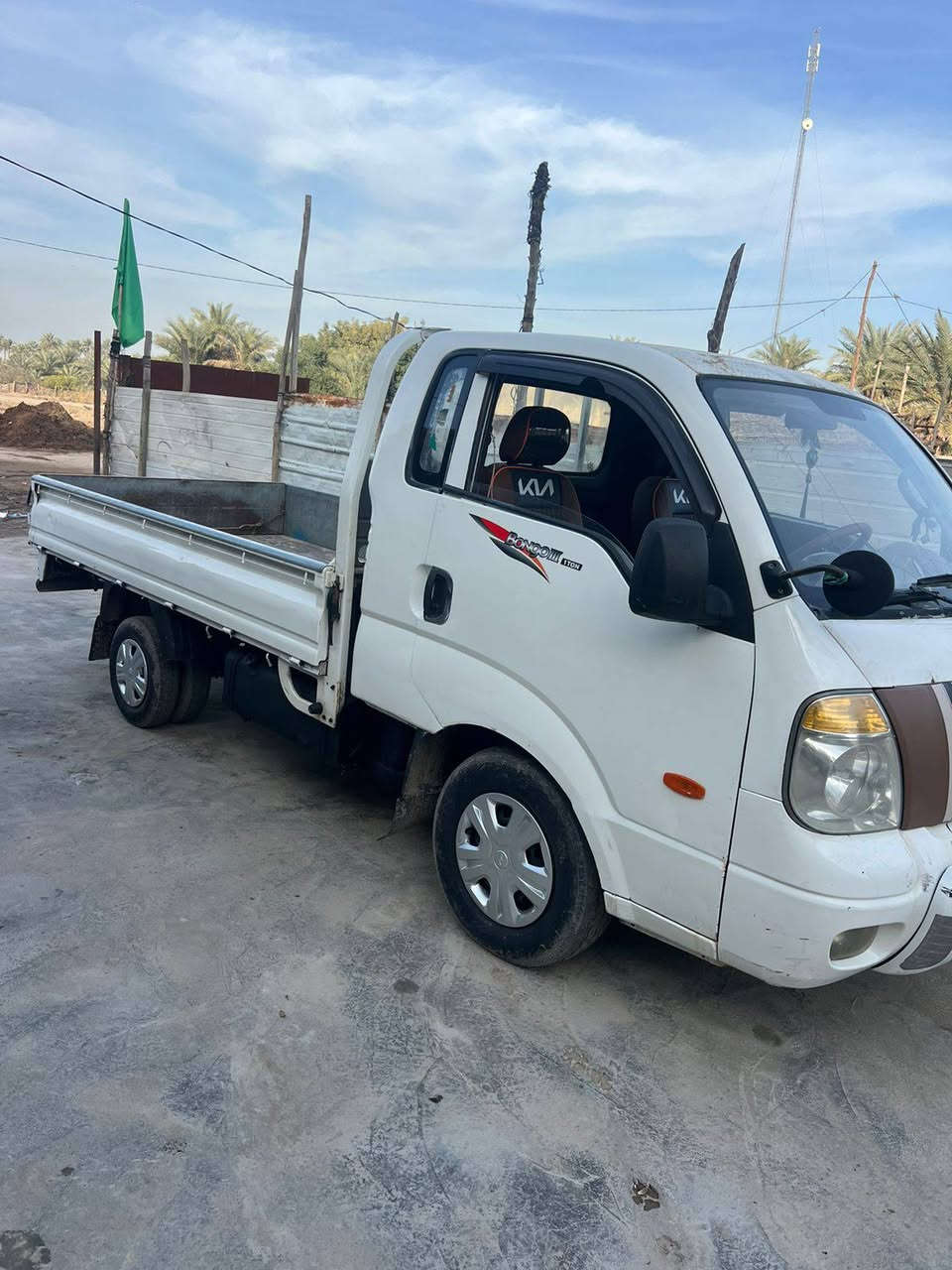 السلام عليكم مكلف بالنشر كيا بنكو مسكر موديل 2008 رقم البصرة صدامي معامله كامله السياره جاهزه محرك وكير جدد حداده جديده تخم تاير دوشمه جديده السعر ٧٣ وبيه مجال لشراي مكان السياره حله قضاء الهاشمية ‏‪***********‬‏
