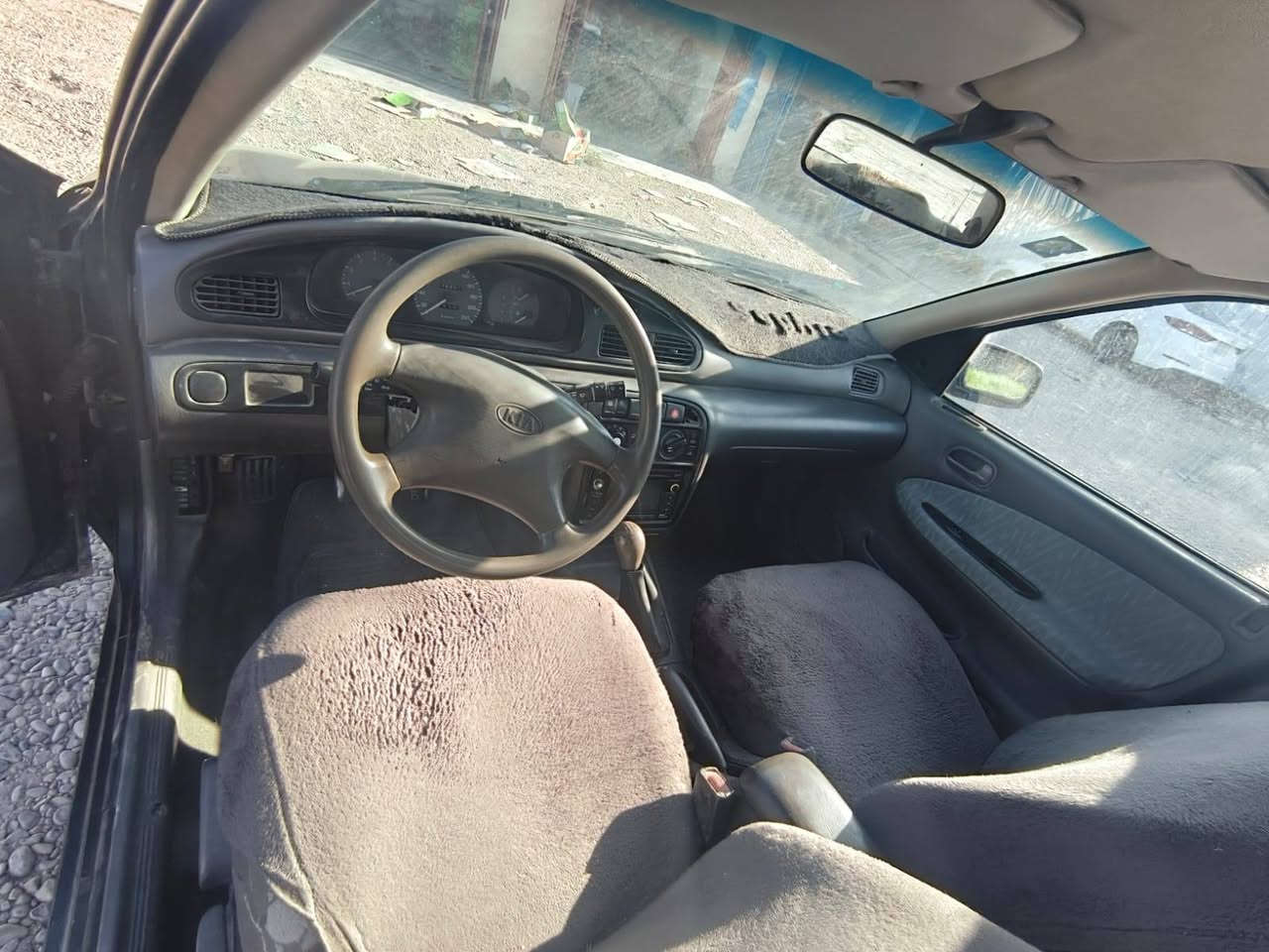السلام عليكم كيا سيفا موديل ٩٦ رقم انبار انكليزي تحويل ثاني يوم كير ومحرك لاتنقيص ولا بخار تبريد ثلج باتري جديد كهربائية كله شغاله اي نقص مابيه  السعر ٣٨ وبيها مجال العنوان سامراء ناحيه المعتصم رقم الهاتف ***********

