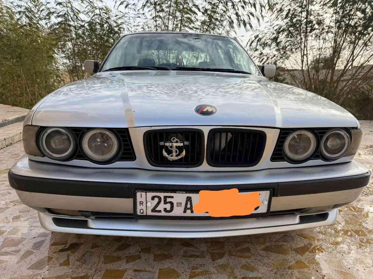 السلام عليكم
سيارة للبيع بي ام دبليو 525 موديل 1991 محرك لا صرف ولا بخار تدفئة تبريد شغال گير اوتماتيك رقم كركوك سنوية جديدة ل 2030 صبغ عام جمالية
بيها دفتر بانزين
 السعر المطلوب 67 وبيها مجال بسيط 
المكان كركوك
ملاحظة مكلف بالنشر اي استفسار اتصل على صاحبها
***********
