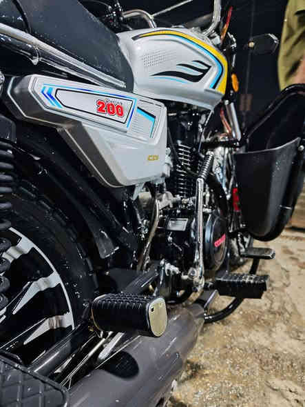 ايراني 2025 دراجه كفاله من تاير للتاير
دراجه ضاغطه  و زنجيل المرغوب مو جواكيج 
مكاني بغداد 
السعر 875 
واتساب ***********
