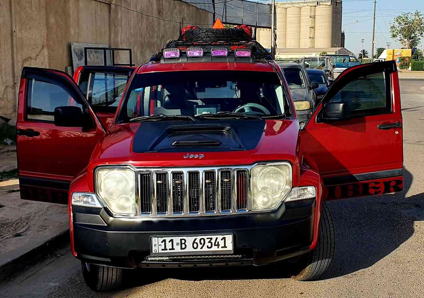 السلام عليكم ورحمة الله وبركاته 
جيب لبرتي مديل ٢٠٠٨ سعر ٩٠ قابل للتفاوض للاستفسار الاتصال *********** وارد مريكي وبيه مكانات صبغ ولباقي مكفول
 شاشه كامره دواره مكينه سته 6سلندر بيها لاستيك ولف فقط والمحرك كلشي مابي يشهد الله وكير مكفول حداديه جديده تخم تاير جديد تبريد شغال ثلج باتري جديد سياره جديده وجاهزه ومزودة انارة داخلية فلاشات خلفية تجاوي جلد حافظة اكواب لد مقبظ كير سبورت سيباية سبوت لدات على السيابية والشباك الامامي لون اصفر والله واقسم بالله معتني بيها احسن انواع الدهن مي راديتر كلة احمر واي خلل مابيها واني جانيها للبيت ودوم انظف ومسح بيها  وشرط شوف العين وأي نقص مابيهه سنويه وهزة جديدة  رقم بغداد مشروع وطني اي مكان تحول .... واسف على الإطالة
