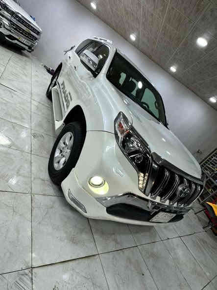 •تويتا برادو2013 TXL محدث 2017 فقط لحايه  
• فول مواصفات  
•محرك 6 سلندر 4000 مكفولة من الصبغ عدا كرده بسيطه جداً  قرب قبغ البانزين تعديل بارد وكارت 
•رقم بغداد (تحويل ثاني يوم ) 
♕••مواصفات••♕
♕ماشيه 170
♕كشنات جلد
♕فور ويل 4x4 + مانع انزلاق
♕حساسات خلفية 
♕تحكم ستيرن جهتين 
♕كاميرا خلفية 
♕ تثبيت سرعه
♕نظام انحدار 
♕نظام ايكو 
♕مري شفط كهرباء
♕اشاير ترحيب 
 ♕3 قطع تبريد
♕لايت عدسة زنون  
 ♕ثلاجة
فتحه سقف
+ بعد موجوده مواصفات ما مذكوره 
السعر 300 $ وبيها مجال بسيط
بغداد - الراشديه
الرقم : ***********
