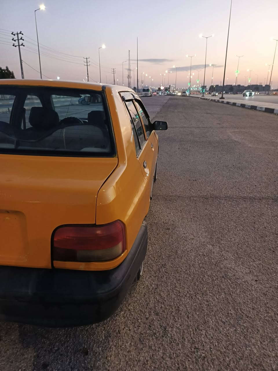 السلام عليكم
سيارة سايبة موديل 2015 للبيع أو المراوس 
التفاصيل
السيارة مصبوغة جمالية بيها ضربة جنطة وخياسات معمرات
رقم السيارة بصرة بس مكان السيارة كربلاء وصاحب السيارة هم بكربلاء
وتحويلها مشروع وطني يعني وين ما تريد تتحول 
مصفرة من هيئة وضريبة وغرامات 
للاستفسار/ *********** / ***********
