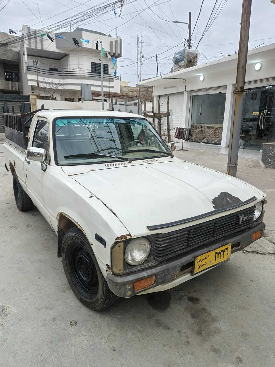 السلام عليكم بيكم 80 للبيع سياره نضيفه ومنصوبه و
جاهزه  كوبون بانزين شرط الوكالة والتحويل  السعر ٢٣ وبي مجال مكان السياره موصل الايسر للاستفسار ***********////***********
