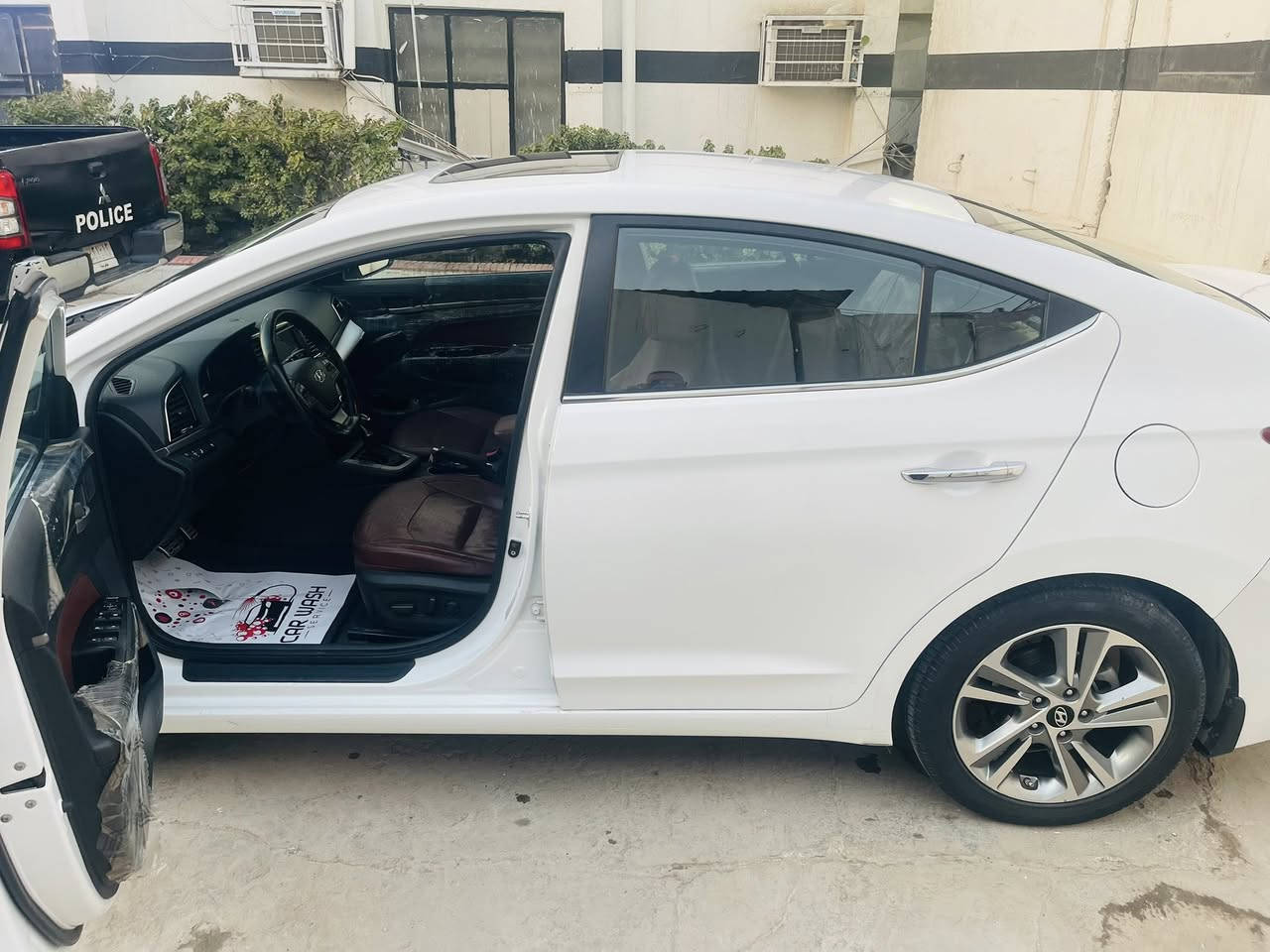 النترا وارد إيراني نضيفه جدا موديل ٢٠١٧ فول الفول معروفه جلد قرميدي رقم بغداد بسمي السعر ١٦٧ اتصال على الرقم ***********بيها صبغ قبق البانزين
