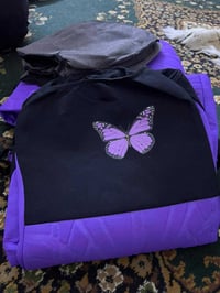 طقم غلاف كشن • كامل ملحقاته • مباع