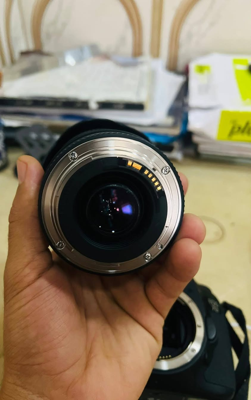 للبيع كاميرا كانون Canon EOS 7D
كاميرا Canon EOS 7D بحالة ممتازة جداً، جاهزة للاستخدام مباشرة.
تجي ويا عدسة 75-300 الأصلية + جنطة + رام + بطارية 2 + توصالة نقل صور للموبايل.
مناسبة للتصوير الاحترافي، البورتريه، وتصوير الفيديو

المواصفات:

* عدسة Canon 75-300mm
* وياها جنطة
* رام
* بطارية
* توصالة نقل صور من الرام للموبايل
* حالة ممتازة والاستعمال قليل
* نظيفة جداً مع جنطة. 
السعر 600 وبي مجال شي قليل. 
للتواصل: ***********
