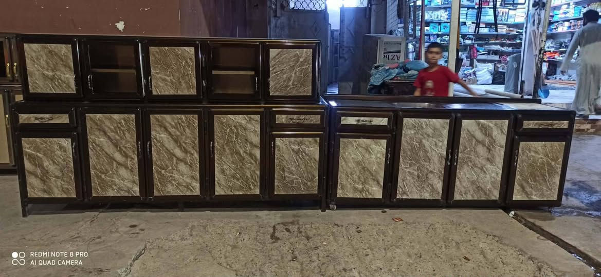 للبيع كاونتر شغل ثقيل ارضيه مترين ونص ملحق مترين ونص سنجي مترين مكان موصل راشديه رقم كورك *********** اسيا ***********

