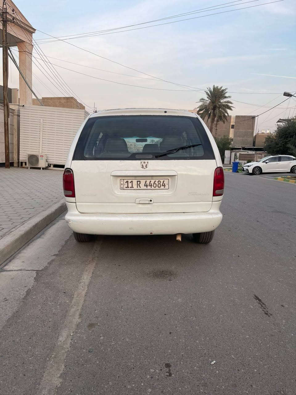 السلام عليكم
للبيع دودج كرفان 
موديل1998
7 راكب 
محرك 3800
محرك بي تبخير
كير مكفول
مصبوغه حزام 
صدر امامي بي ملاحضات 
تخم تاير جديد 
رقم بغداد 
السعر 40 $ وبيه مجال 
مكان السيارة بغداد حي الجامعه 
***********
