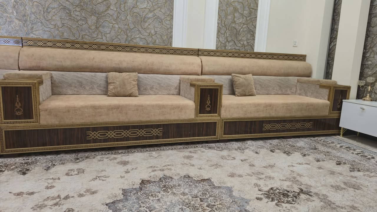 تخم ديوان تسكام درجة اولى هيكل خشب جام روسي ومقعد بلاويد واسفنج اكستر طبي  مع طبلات خارج سعر المتر. اشتغلته سعر المتر ب١٦٠ قياس ١١ م . جهة ٦م وجهة ٥م. سعر البيع (مليون و٤٠٠) وبيه مجال للشراي ويتفضل خاص.


**إذا كنت صاحب هذا الإعلان وتريد حذفه لأي سبب، رجاءا أرسل رسالة إلى الدعم الفني**