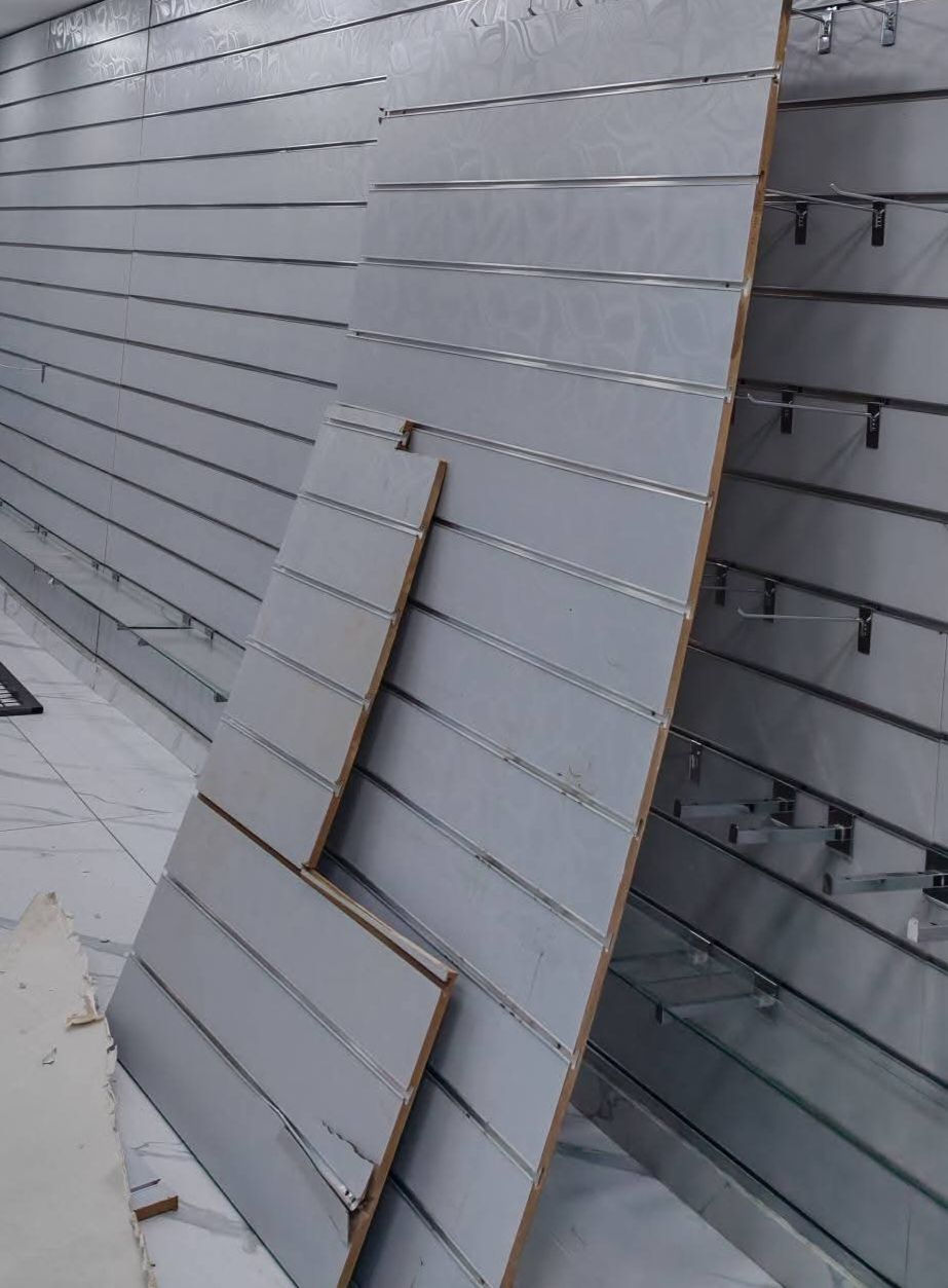 بلاش بلاش بلاش
تصفية غراض محل كامل للبيع
ميز ورفوف و بورد خشب و منزع ملابس تركي بابين
واشياء اخرى مكاني كركوك الماس
للاستفسار راسلنا على الخاص وتدلل


**إذا كنت صاحب هذا الإعلان وتريد حذفه لأي سبب، رجاءا أرسل رسالة إلى الدعم الفني**