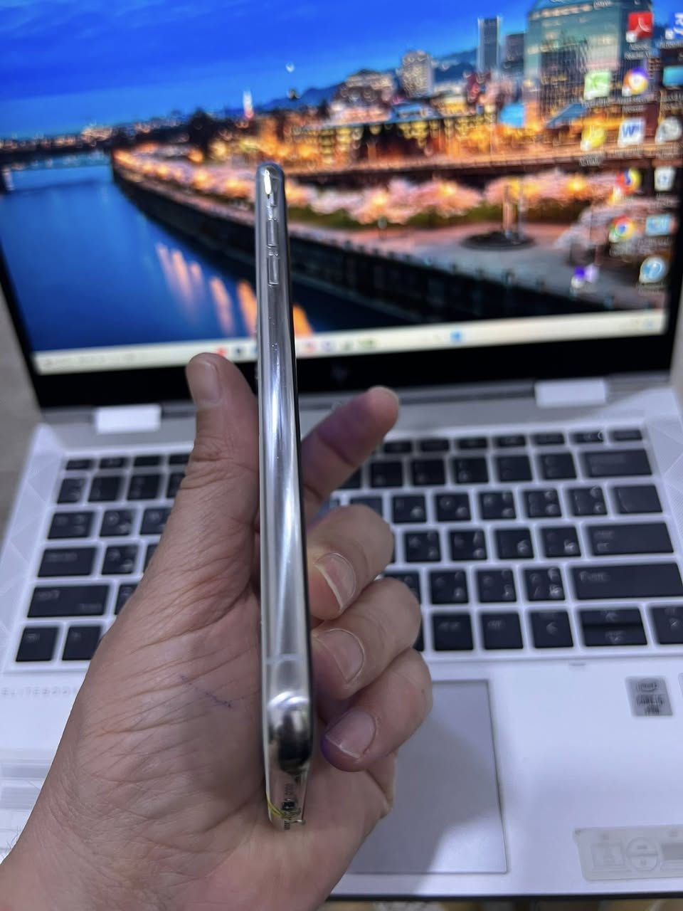 11 برو ماكس
ذاكره 256 
نموذج M ((دبل سيم )) 
بطاريه 96 
شرط ما مفتوح 
نظيف
سعر الجهاز 370 
شراي خاص او اتصل
*********** 
***********
