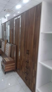 غرف نوم نفرين  كنتور ١٠ أبواب  07517972433