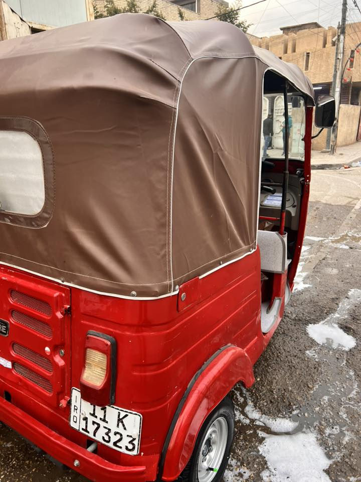 سلام عليكم تكتك للبيع2018رقم سنويه باسمي مكان الكماليه شارع. لأصفر رقم الهاتف ***********
