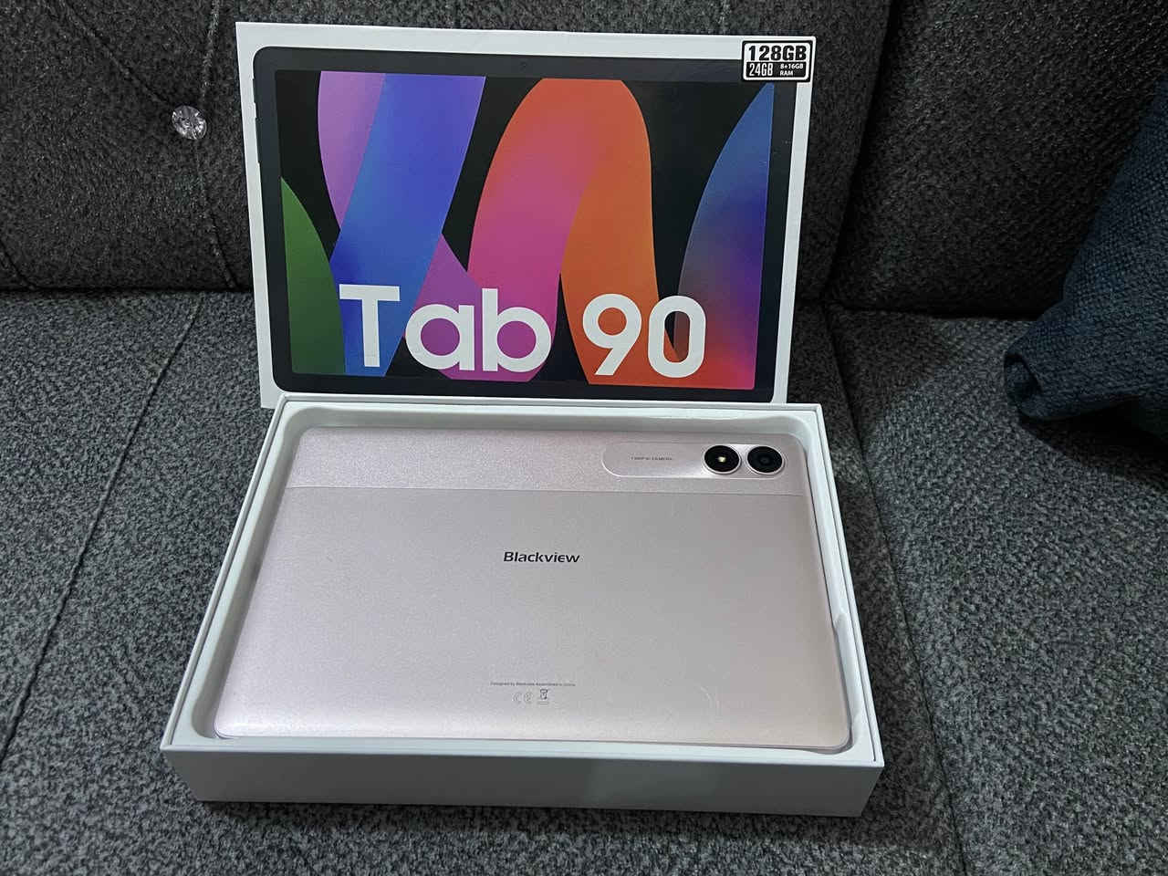 ايباد tab 90
جدا نضيف
مع كامل الملحقات 
ذاكره 128g
رام 24 
يشغل جميع التطبيقات القويه والببجي
السعر 180 
***********
ال5 كيلو
