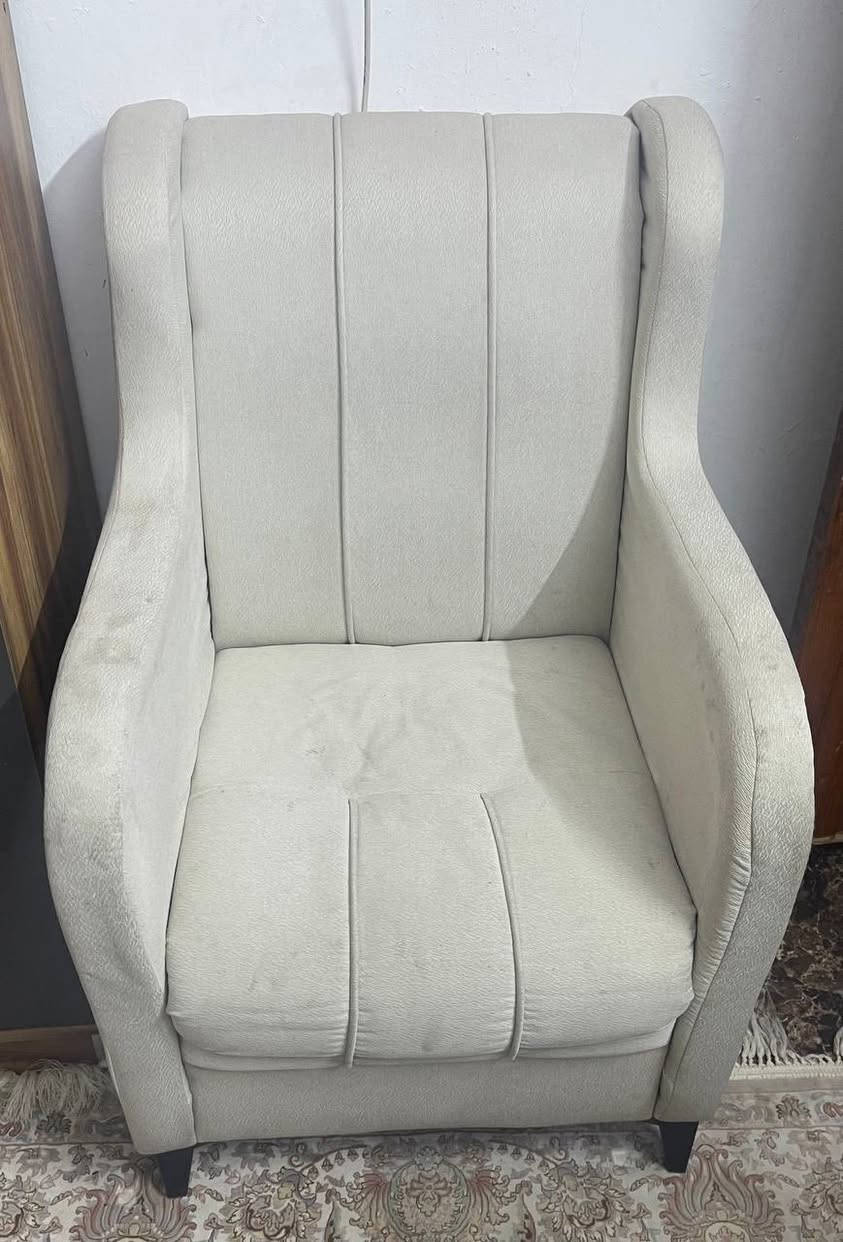 للبيع مستعمل( تخم +طبلات)⭕️⭕️⭕️
تخم 9 مقاعد 
نوع القماش كتان نظيف مابي اي ضرر ( فقط غسل )
السعر 350 وبي مجال

⭕️⭕️

الطبلات عدد 4 اللون اسود
السعر 80

للاستفسار خاص او على الرقم

0771 528 8385
