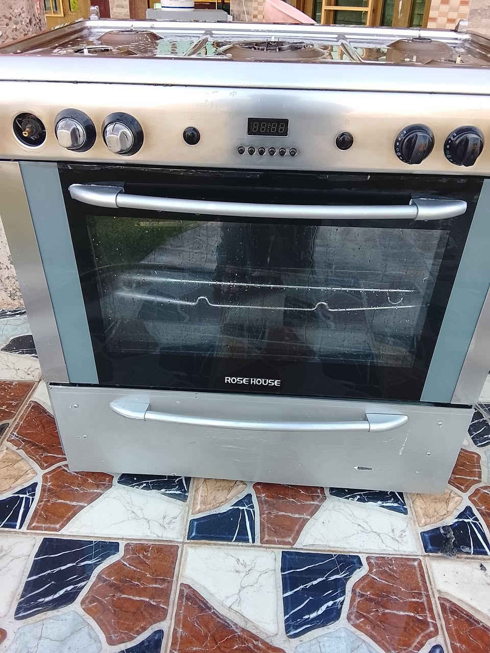 غراض للبيع نضيفه جدا مستخدمة شي قليل تلفون ***********
