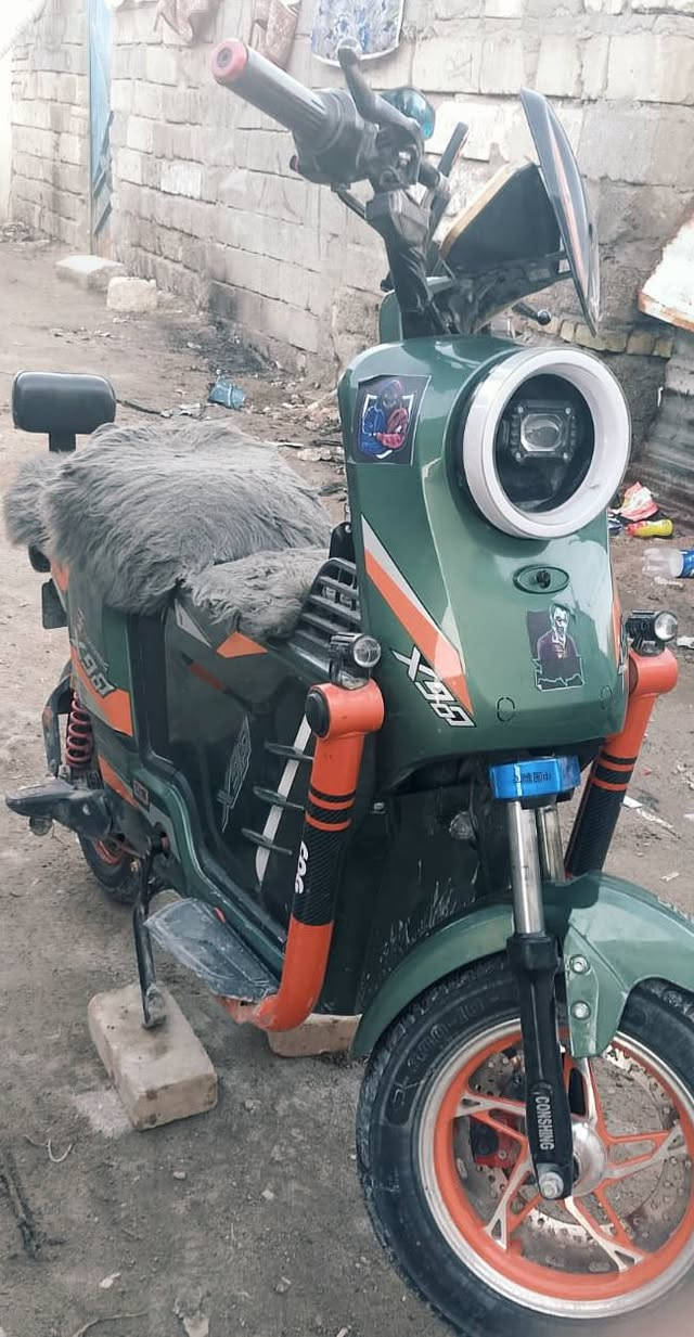 السلام عليكم دراجه البيع شحن البيع X900 
الدرجه نضيفه كلش البطاريات 33انبير الملف 3000
السعر خاص الرقم ،***********
